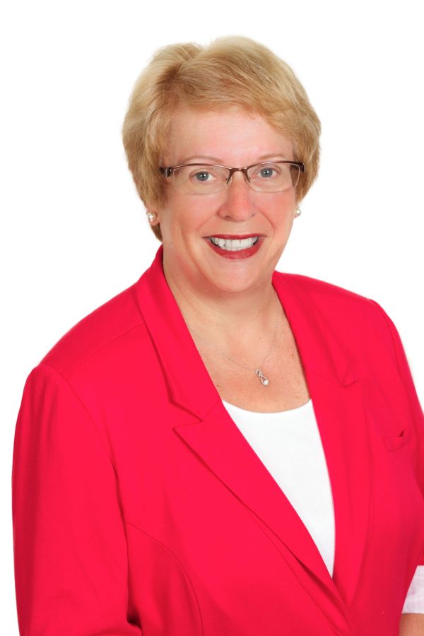 Carolyn Settle